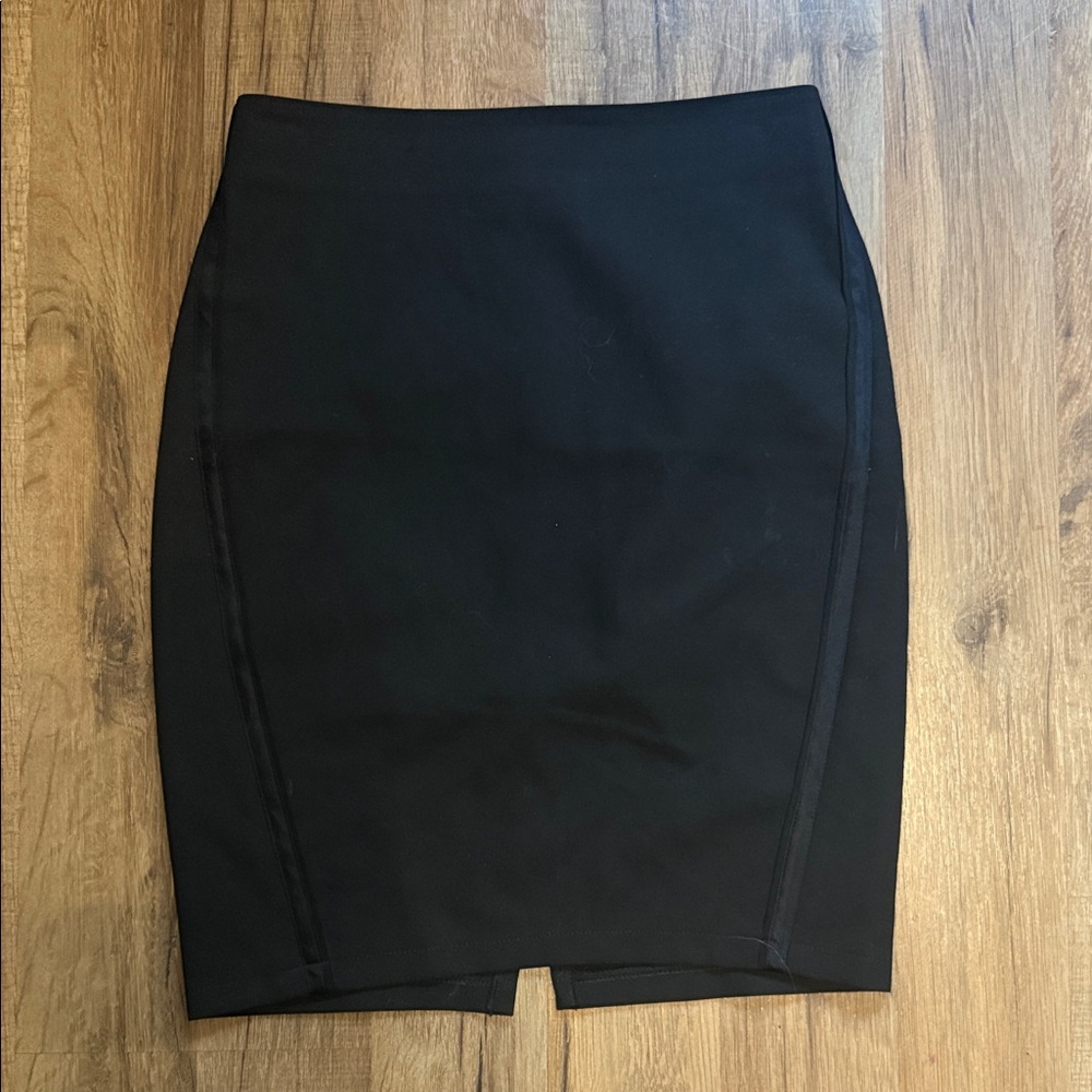 Elizabeth and James Classic Black Pencil Skirt